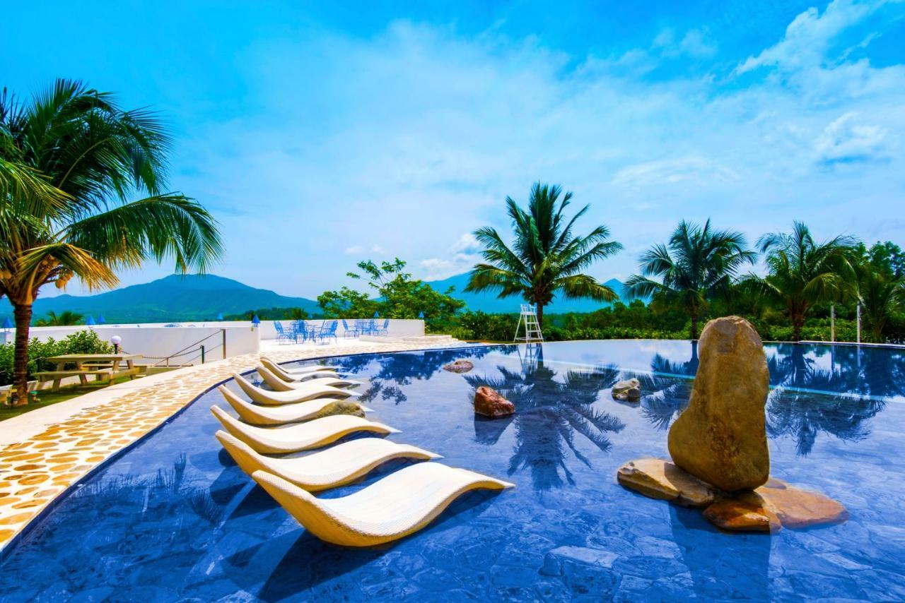 Ai World Park And Resorts Bacungan Exterior foto